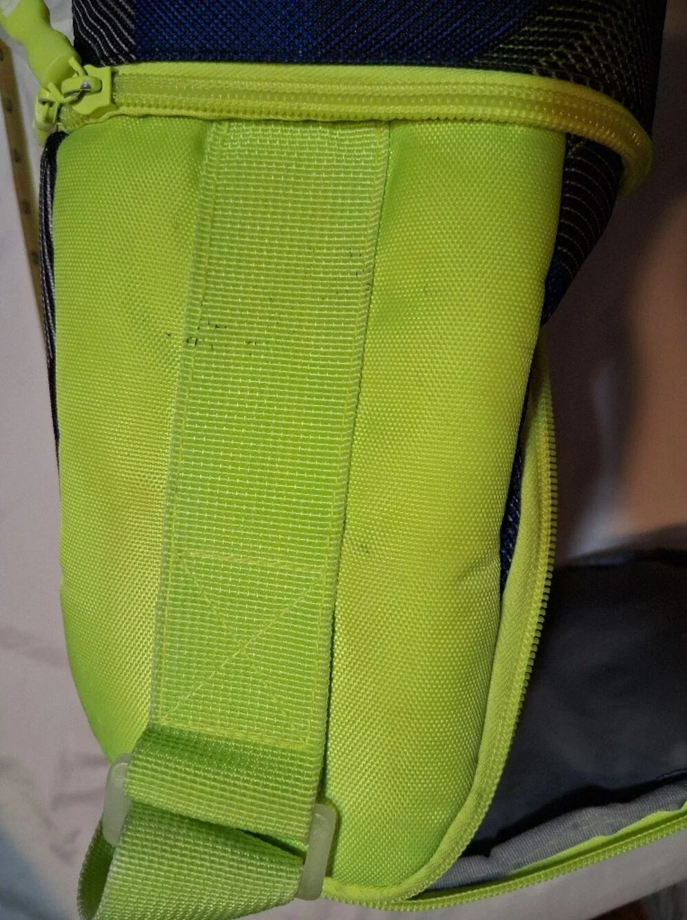 Fila Insulated Dual Compartment Lunch Bag Crossbody Geometric Blue Neon Green